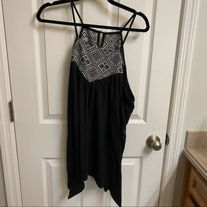 Maurice’s Black and White Handkerchief Hem Tank Top Size 3